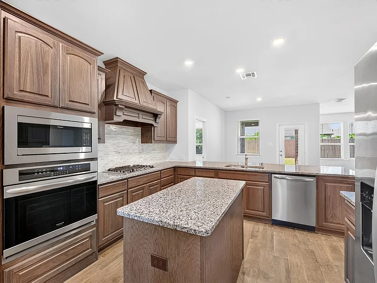 10920 Calvert Pl — Photo 15