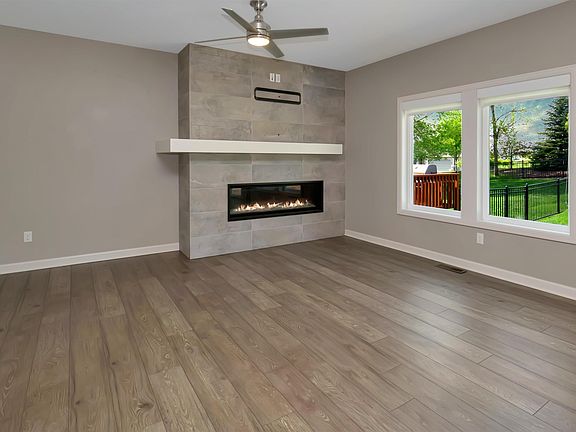 5th image of 6353 Golf View Pl