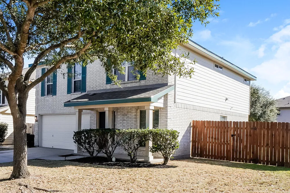 4 bed, 2.5 bath, 2188 sqft, $2,100 — Photo 4