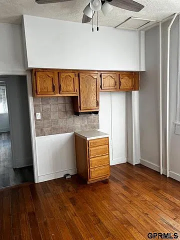 2 bed, 750 sqft, $950 — Photo 2