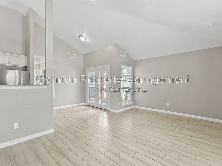 3110 Oak Rock Cir — Photo 7