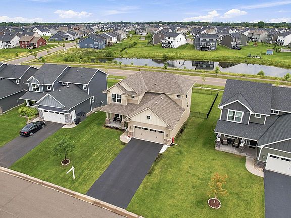 2nd image of 2107 Balsam Way