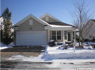 21 Spencer Dr, Jackson, NJ 08527