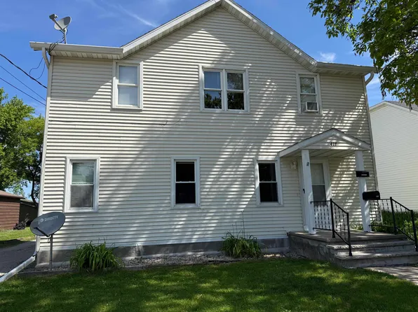 417 Caroline St, Neenah, WI 54956