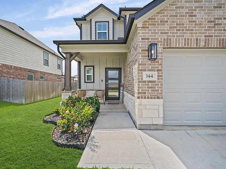 144 Shining Point Dr — Photo 3