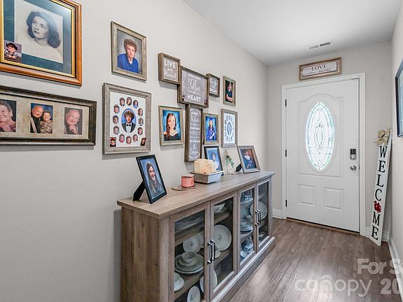 5th image of 3301 Silver Fox Cir
