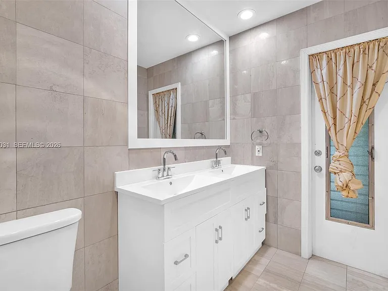 3441 N Hills Dr — Photo 28