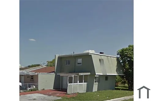 18901 NW 46th Ave Photo 1