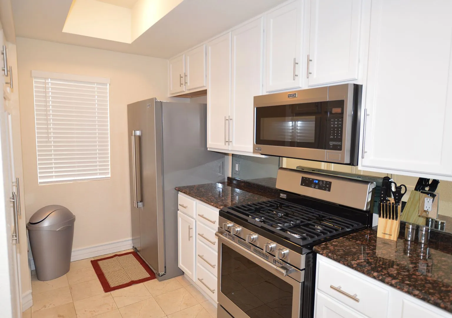 Newly Remodeled & Furnished Luxury Condo Rental near the Las Vegas Strip! — Photo 4