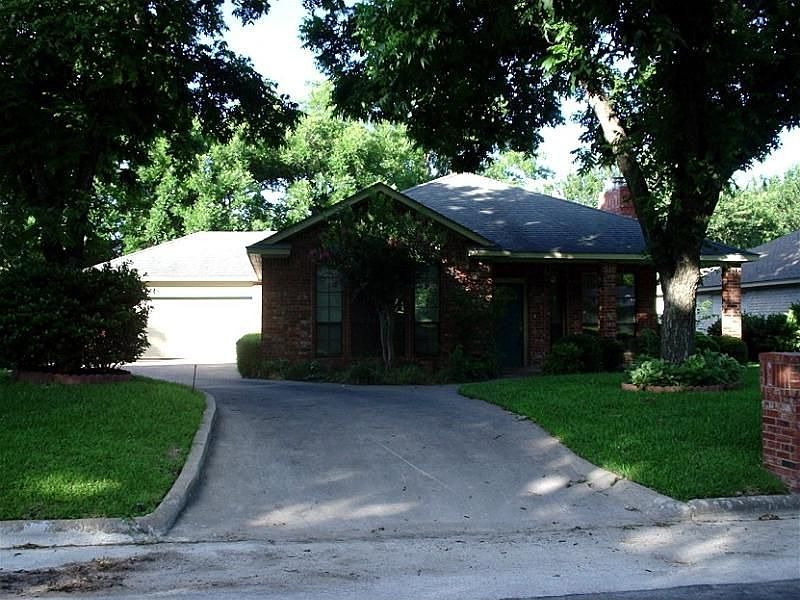 1st image of 349 Columbine St