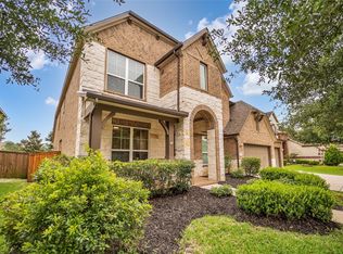 25715 Oakwood Knoll Dr, Katy, TX 77494