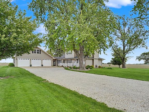 3rd image of 2740 County Road 1400 E