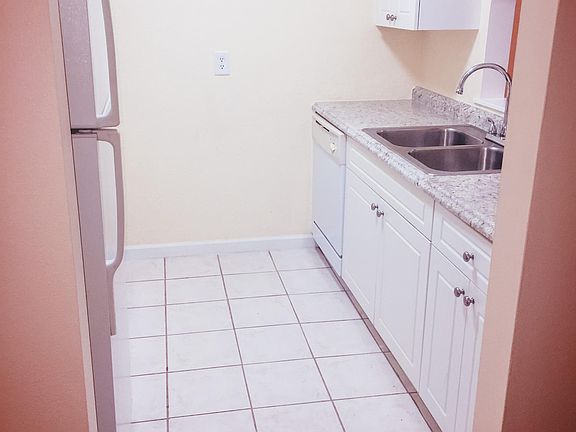 3rd image of 3906 Mission Dr Unit 3