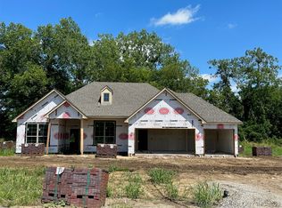 221 N Phillips St, Skiatook, OK 74070