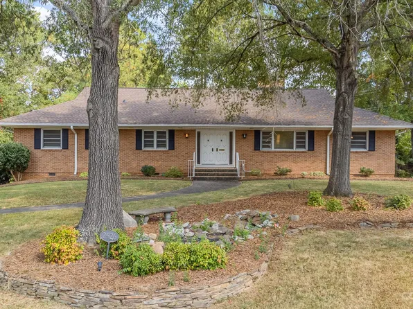 2526 Tower Ct, Charlotte, NC 28209