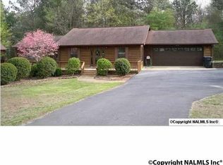 1304 Hollywood Ln E, Fort Payne, AL 35967