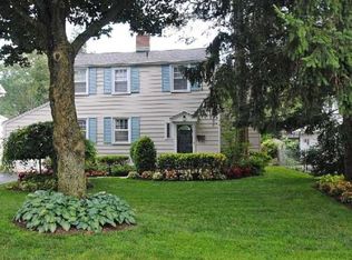 95 Hilldale Rd, Albertson, NY 11507