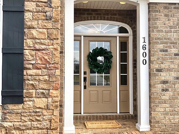 4th image of 1600 Lejack Cir