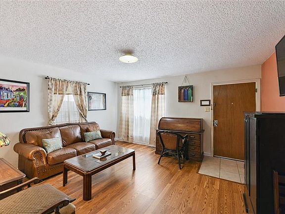 4th image of 1817 8th St