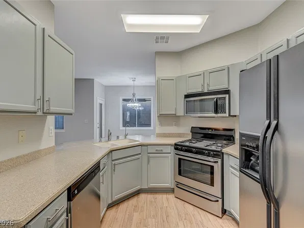 7809 Strong Water Ct, Las Vegas, NV 89131