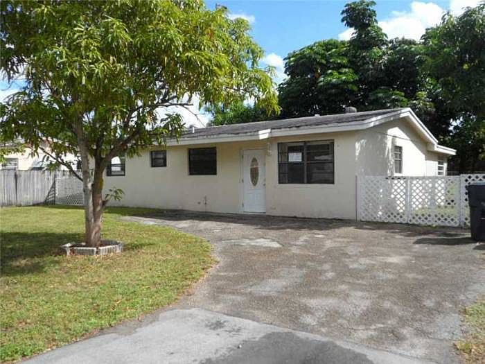 1st image of 6020 NW 42nd Ave