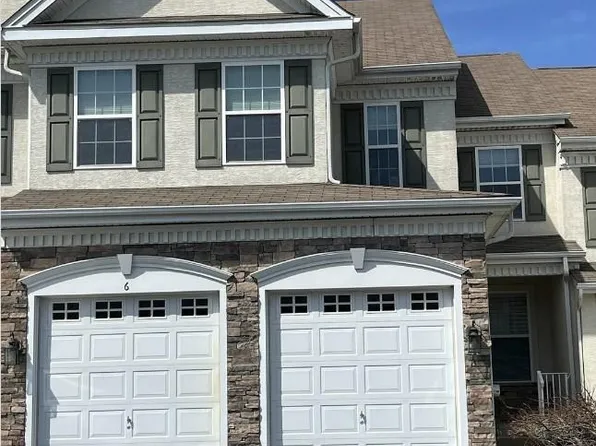 6 Wharton Dr, Glen Mills, PA 19342