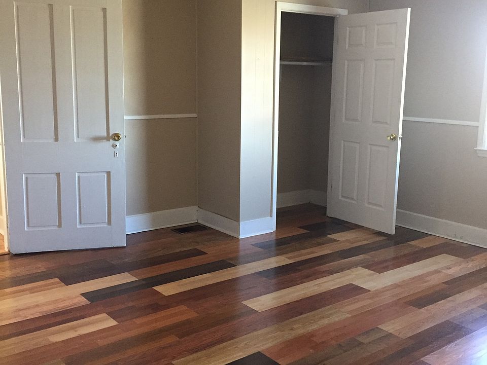 1st image of 555 Houston Oaks Dr