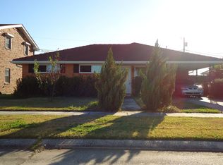 412 Sable Dr, Arabi, LA 70032