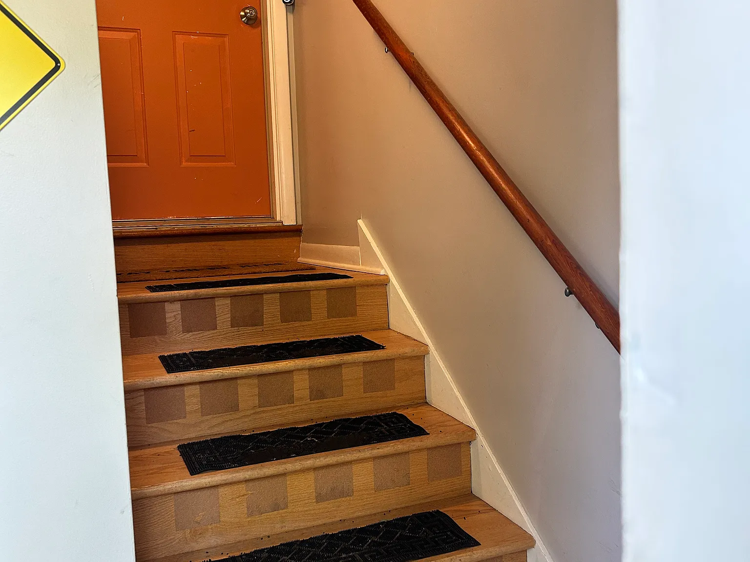 2 bed, 900 sqft, $1,750 — Photo 2