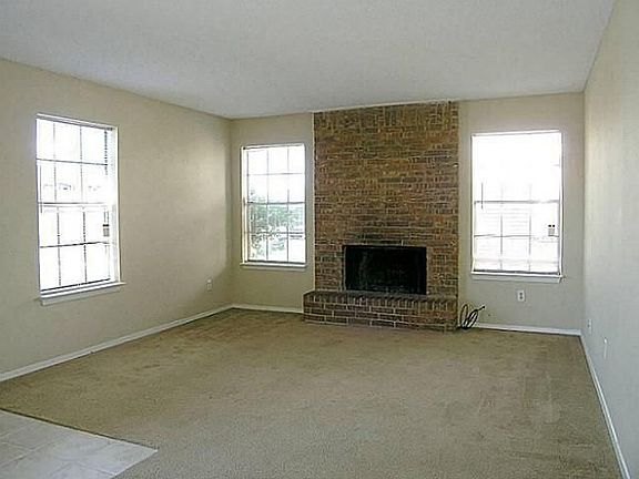 2nd image of 1309 Parkway Ct