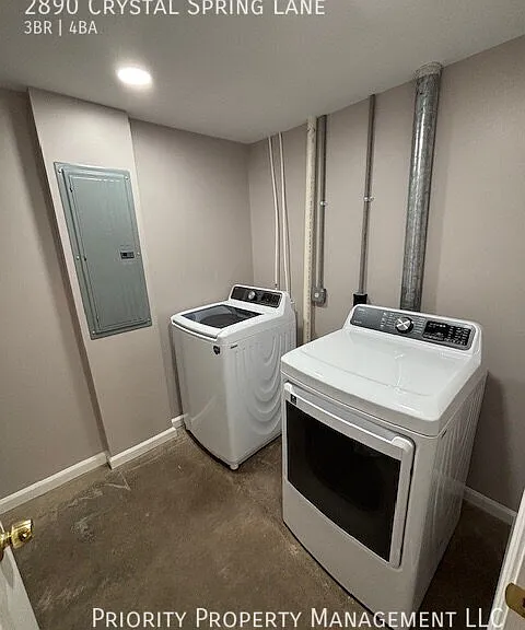 2890 Crystal Spring Ln — Photo 4