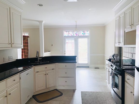 4th image of 1 Polo Hill Ct