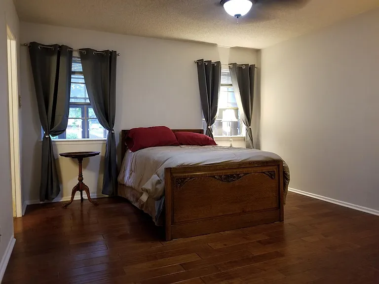 5310 King George Dr — Photo 9