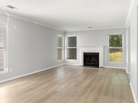 4th image of 1241 Woodstream Dr