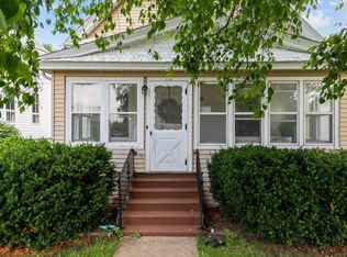 118 W Bent Ave, Oshkosh, WI 54901