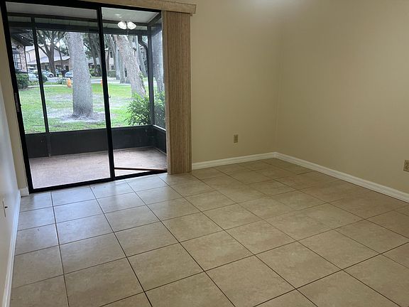 5th image of 1805 Foxhall Cir