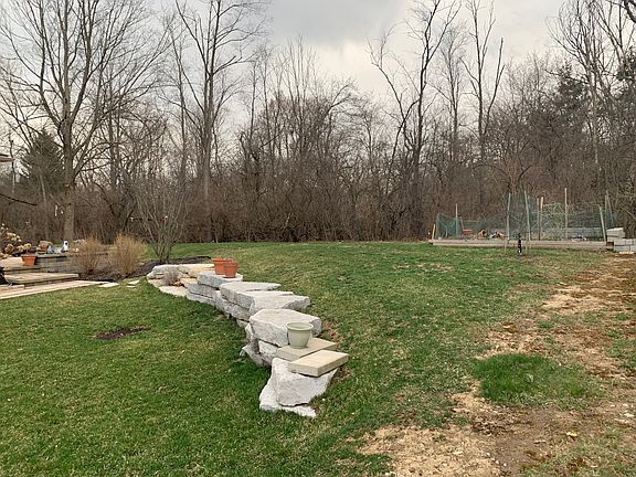 3rd image of 8505 Chatham Dr #1