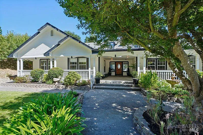 822 Robinson Road - Photo 3