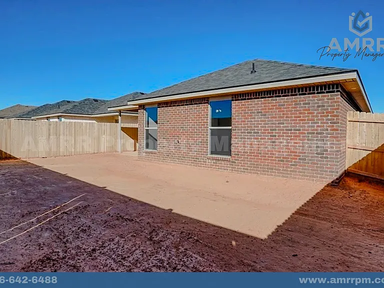 7216 East Cres #99-1/2 — Photo 14
