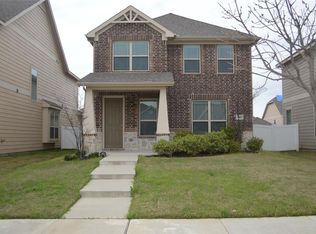 1009 Holly Anne Ln, Aubrey, TX 76227