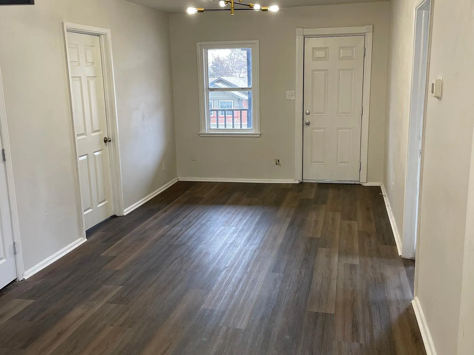 415 N Cleveland Ave W — Photo 3