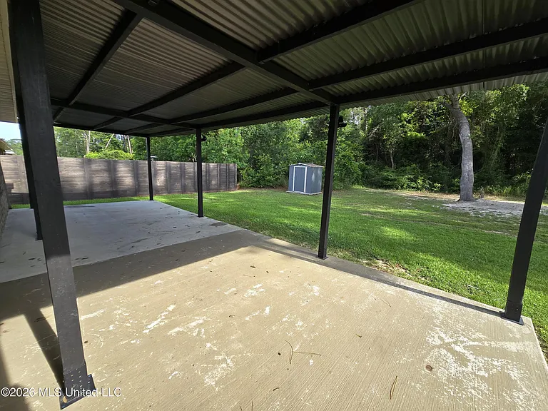 6248 Emerald Lake Dr — Photo 22