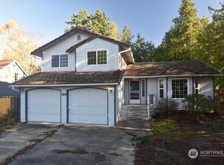 104 N 39th Pl, Mount Vernon, WA