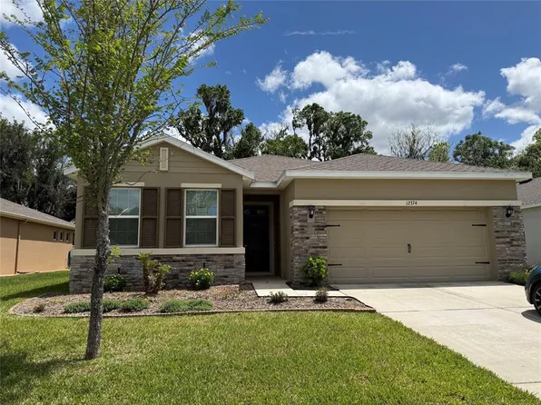 12374 Eastpointe Dr, Dade City, FL 33525