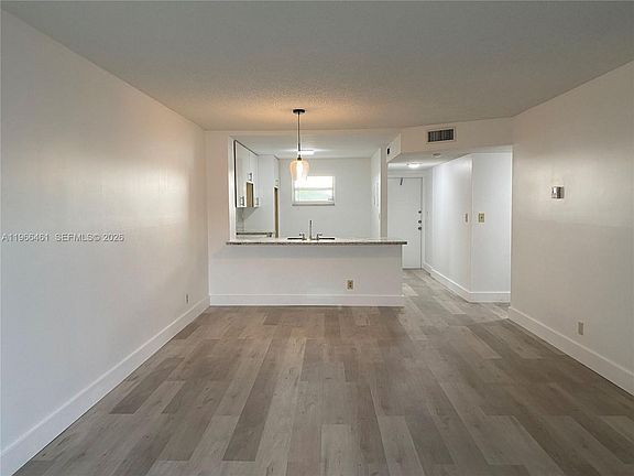 3rd image of 1075 Riverside Dr APT 405