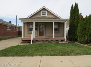 1536 Buckingham Ave, Lincoln Park, MI 48146