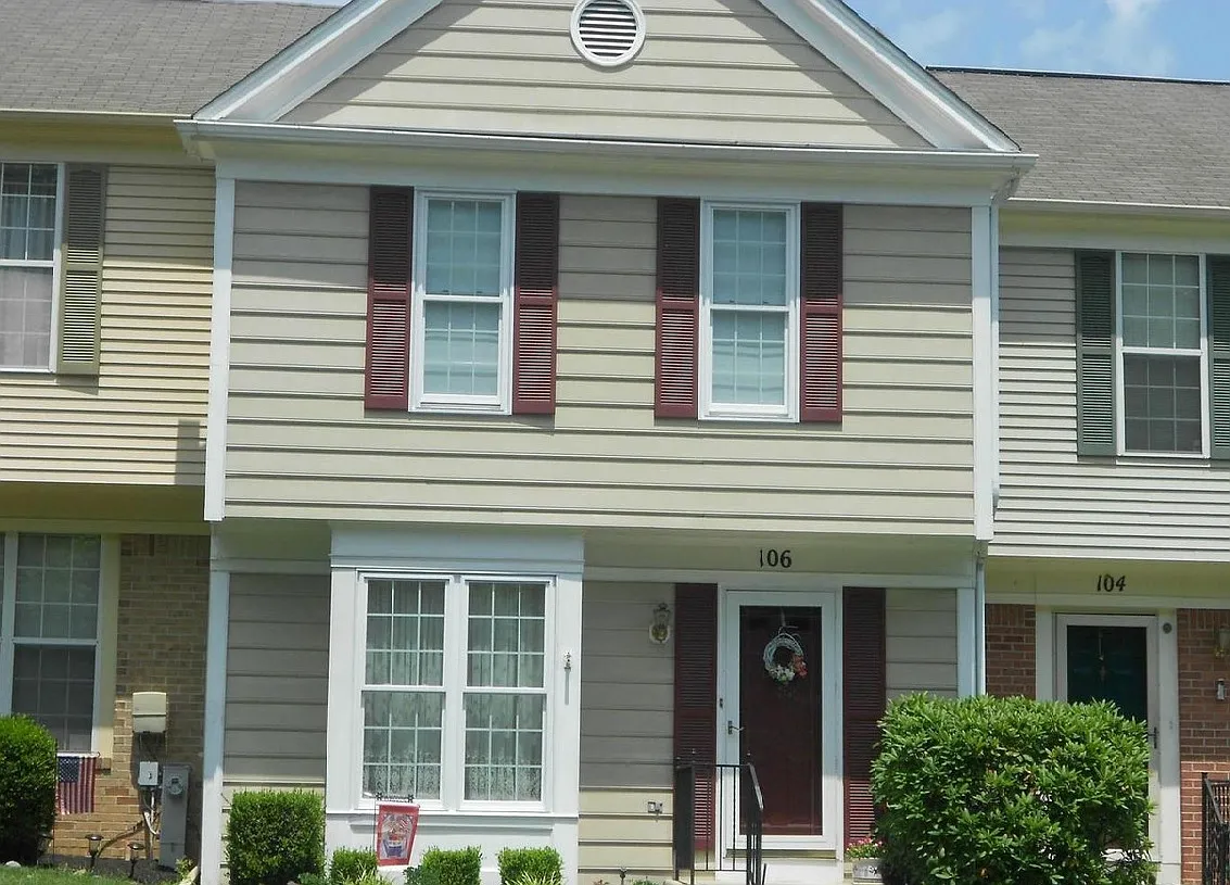 3 bed, 2.5 bath, 1500 sqft, $2,200 — Photo 1