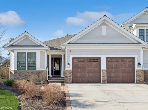 1830 Westbridge Cir, Lake Forest, IL 60045