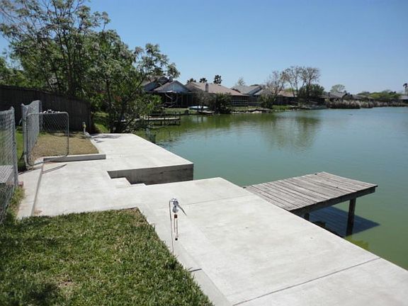 4th image of 9529 Lovebird St