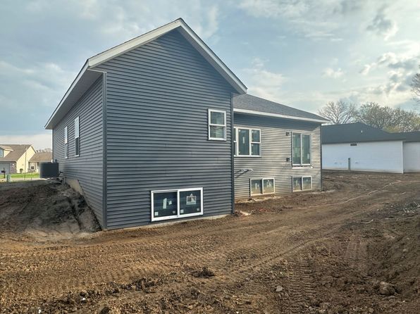 363 Mill Ridge Dr, Byron, IL 61010